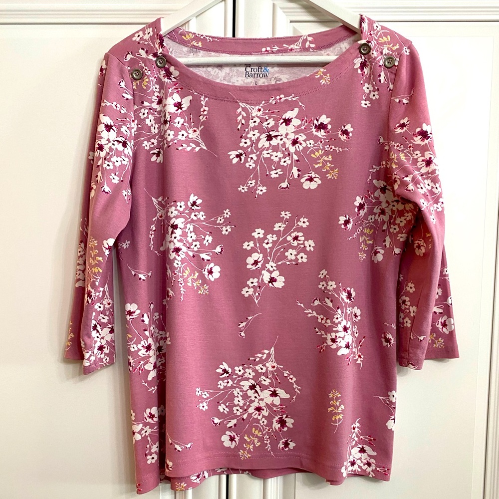 Croft & Barrow Size Large 3/4 Sleeve Boat Neck Buttons T-Shirt Pink with Florals